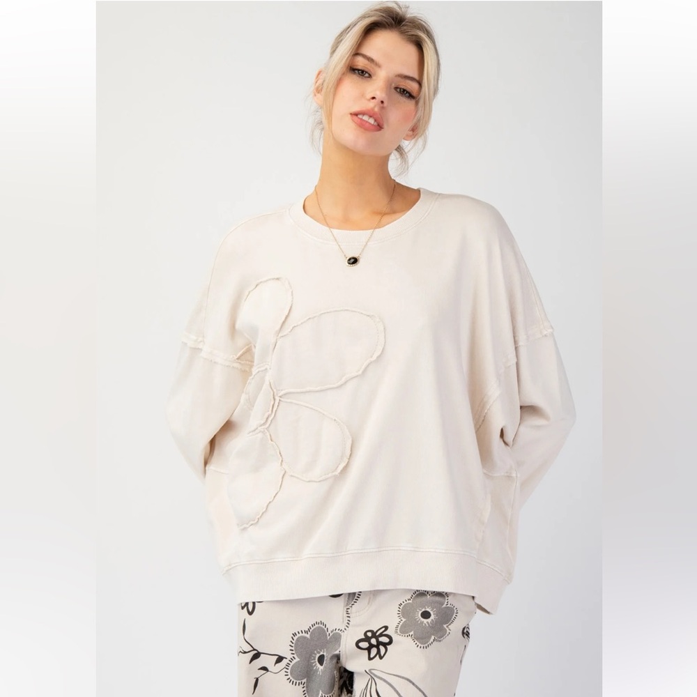 Easel Flower Patch Washed Terry Knit Pullover, ecru cream, size M